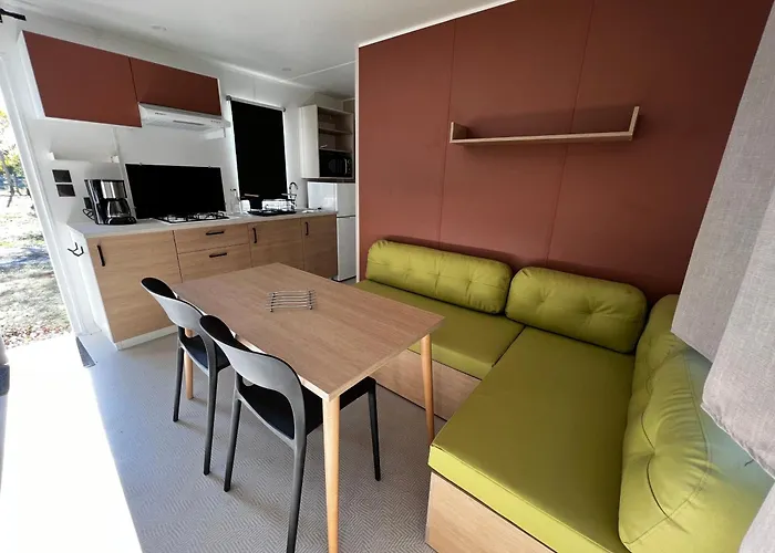 Camping De La Lyre *