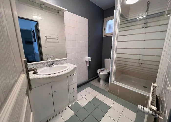 Camping De La Lyre *