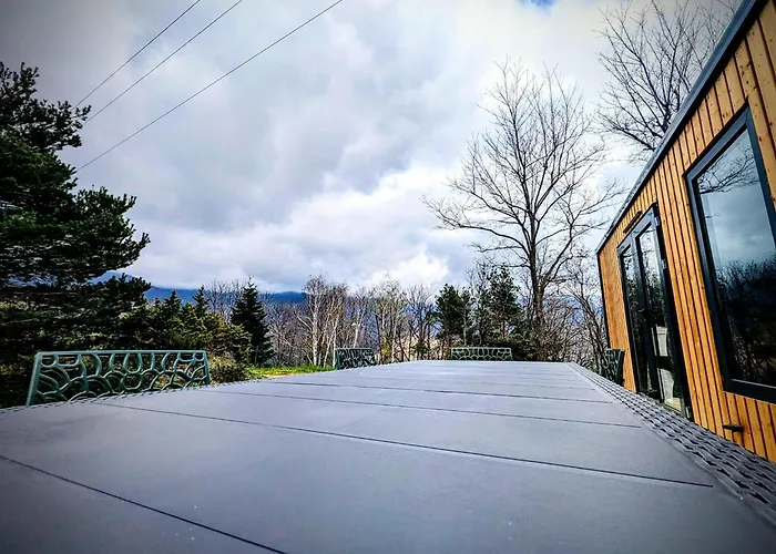 Camping De La Lyre *